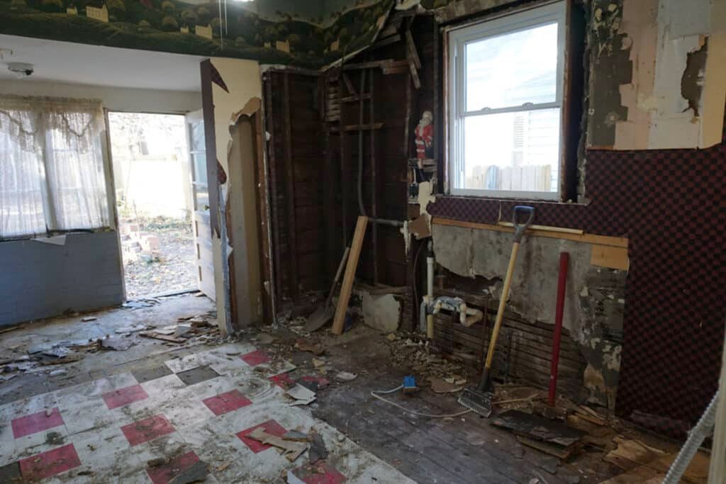 Photographs of a rehab on Cherry Avenue in Maplewood, Missouri for Rebecca and Paul Presson, PRP Properties.