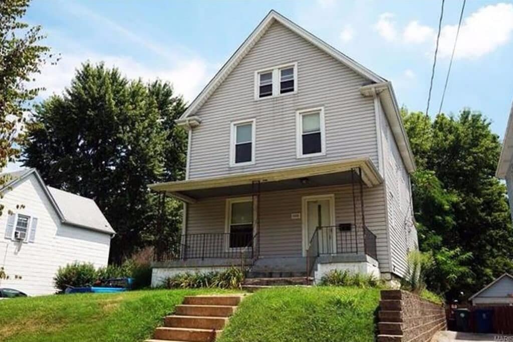 Photograph of a rehab on Cambridge Avenue in Maplewood, Missouri for PRP Properties
