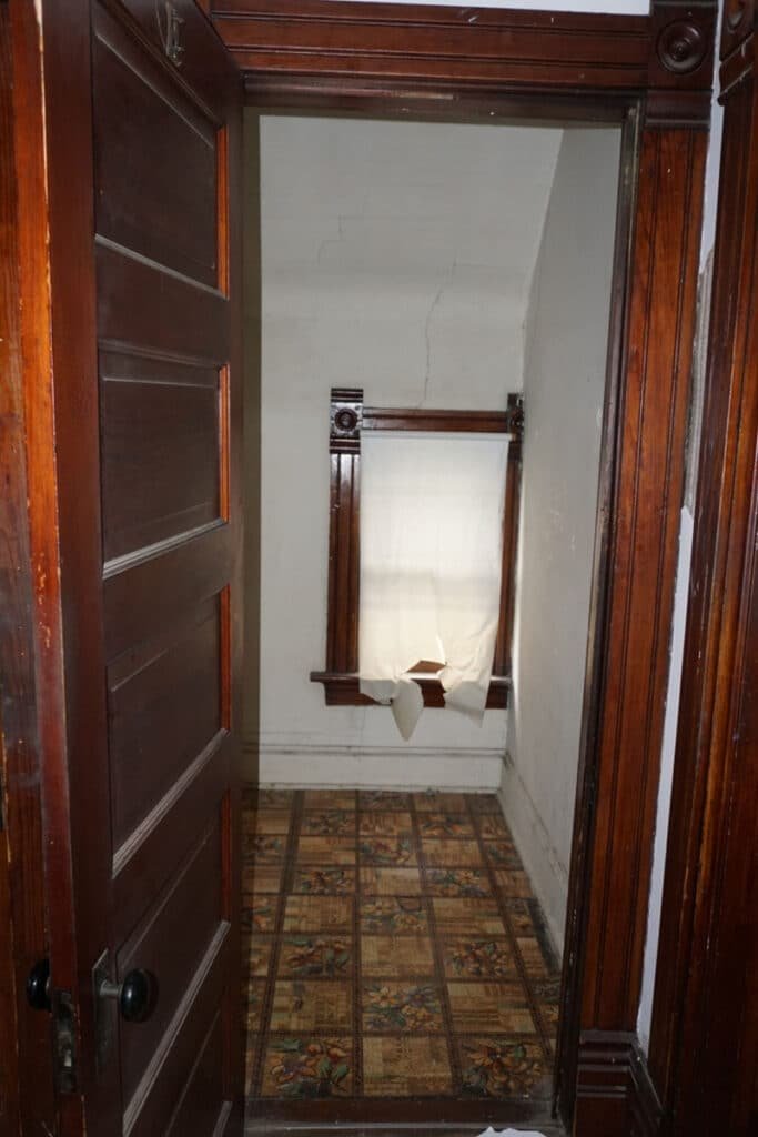 Photograph of a rehab on Commonwealth Avenue in Maplewood, Missouri for PRP Properties.